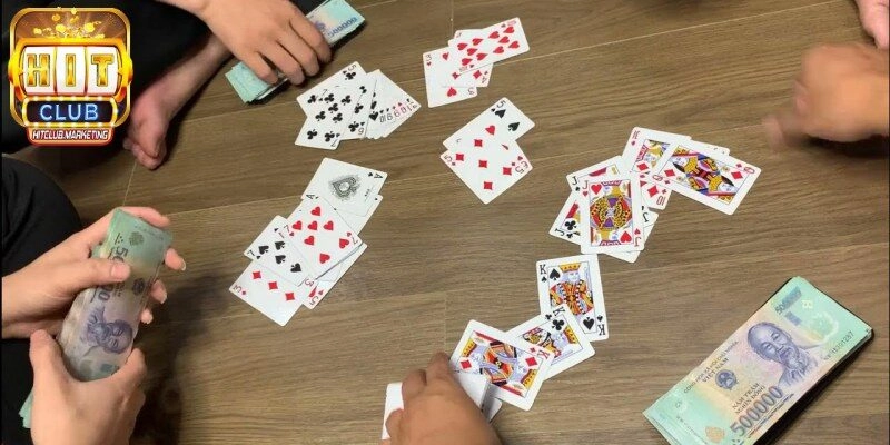 Bài Phỏm được hiểu như thế nào?